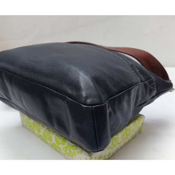 Fossil Black Pebbled Leather Zipper Pockets Crossbody Bag - Picture 8 of 16